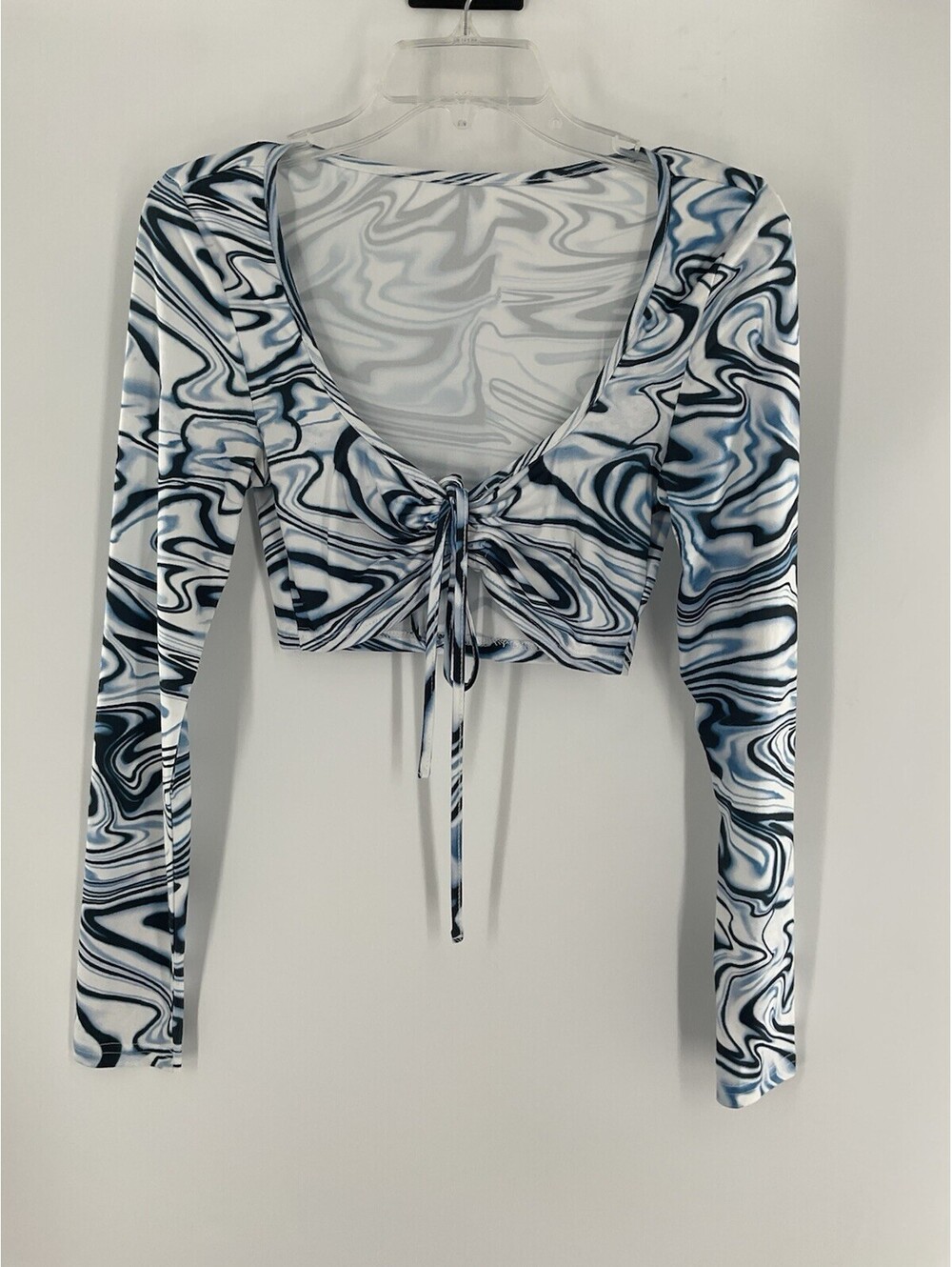 SHEIN Women’s Size Medium Cropped Long Sleeve Blouse Blue And White 136